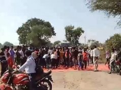मनसे वाहतूक सेनेतर्फे रास्तारोको आंदोलन.