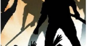 क्राईम :- माझ्या पतीचा मारहाणीमुळे मृत्यू झाल्यानंतर सुद्धा आरोपीवर गुन्हे दाखल का नाही?