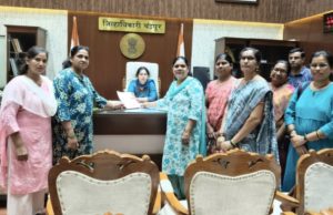 एल्गार :- टेमुर्डा येथे बिअर बारला ग्रामस्थ व महिलांचा तीव्र विरोध; जिल्हाधिकाऱ्यांकडे निवेदन